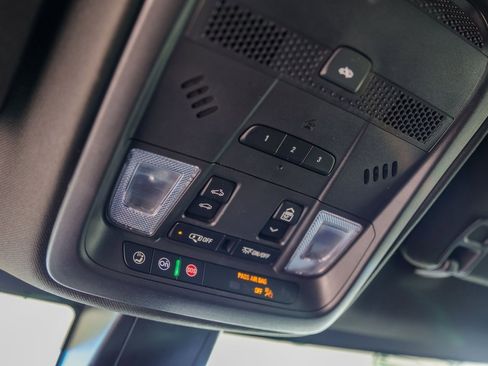 Used 2023 Cadillac XT5 Sportv w/ Technology Package image 22