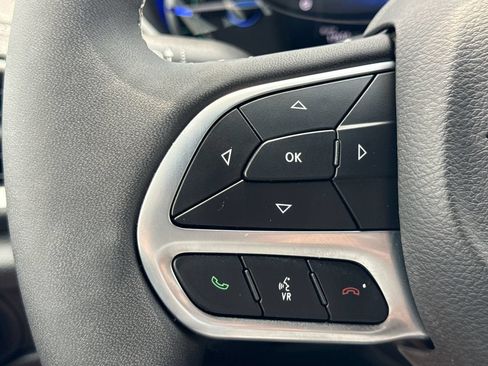 Used 2026 Chrysler Pacifica Select FWD image 31