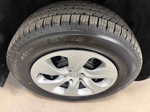 Used 2023 Toyota RAV4 LE FWD image 12