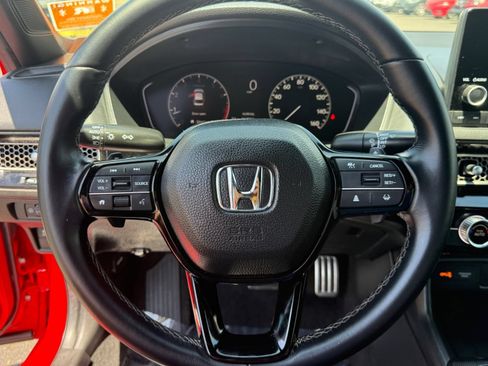 Used 2025 Honda Civic Sport image 15