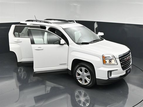 Used 2017 GMC Terrain SLE w/ Driver Alert Package I FWD image 35