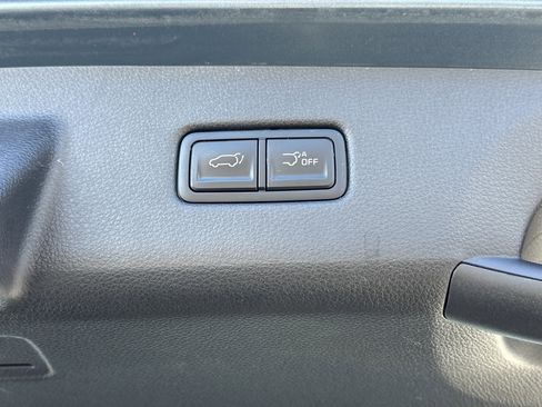 Used 2023 Kia Carnival SX Prestige image 16