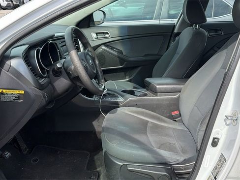 Used 2015 Kia Optima LX image 10