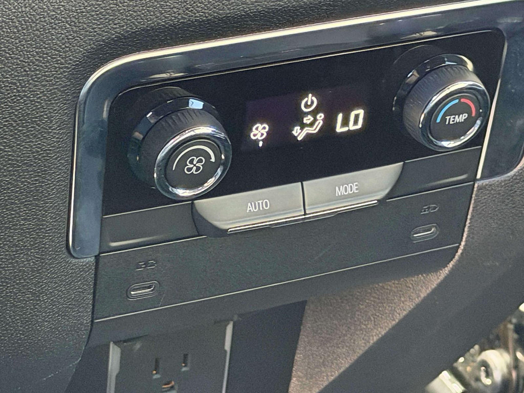 Used 2026 Chevrolet Suburban RST RWD image 26