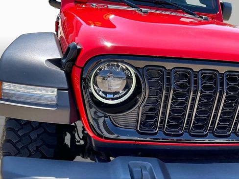 Used 2025 Jeep Wrangler Unlimited Sport AWD/4WD image 22