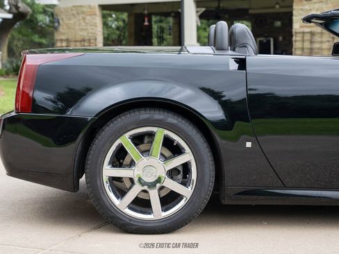 Used 2006 Cadillac XLR RWD image 8