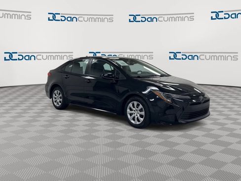 Used 2024 Toyota Corolla LE FWD image 2