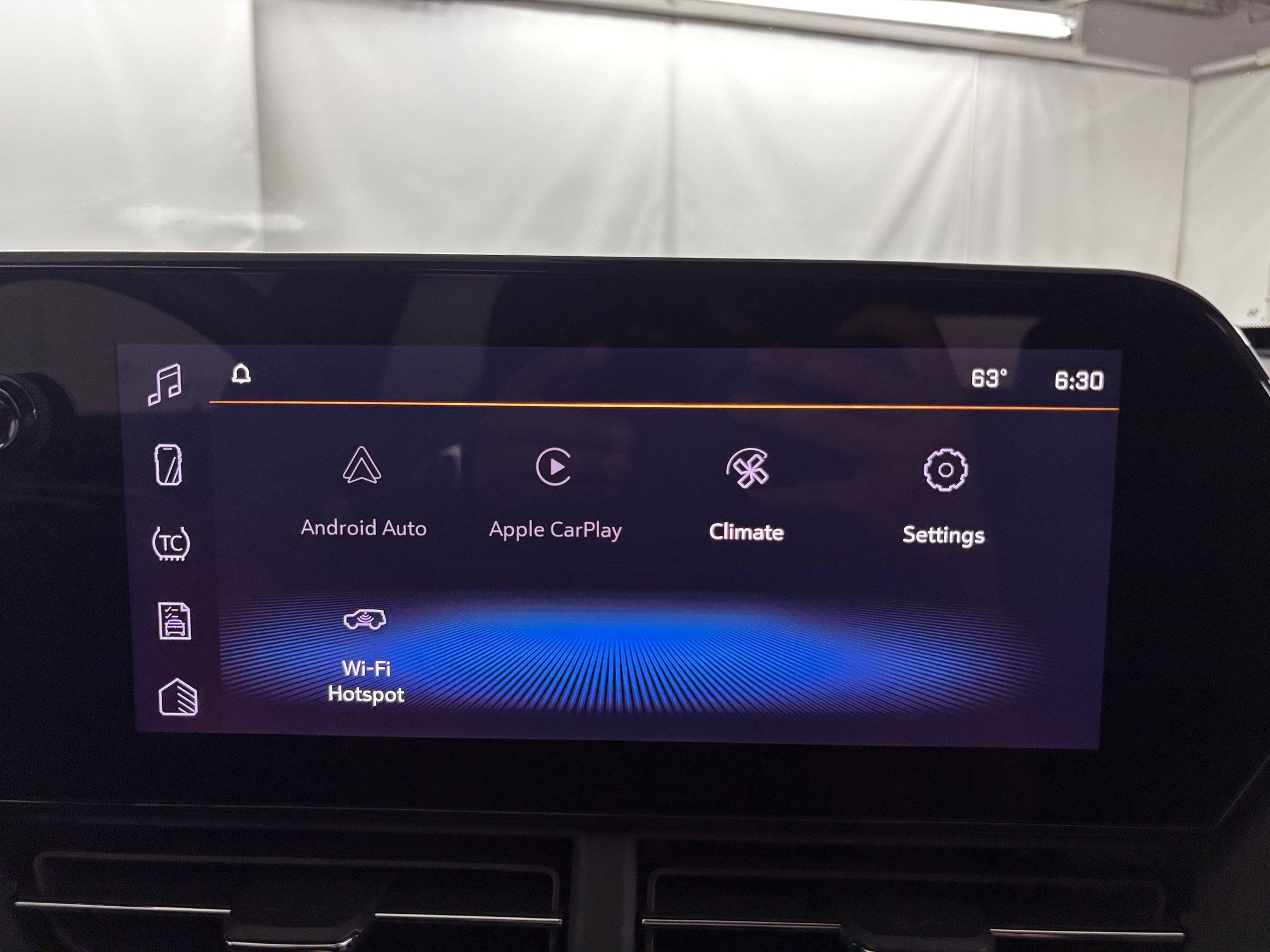 Used 2024 Chevrolet Trax RS w/ Driver Confidence Package FWD image 21