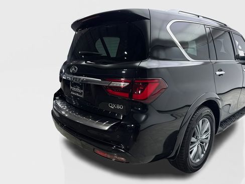 Used 2023 INFINITI QX80 Luxe w/ Cargo Package image 18