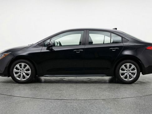 Used 2025 Toyota Corolla LE FWD image 5