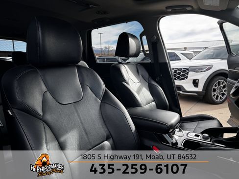Used 2022 Kia Telluride EX w/ EX Premium Package image 30