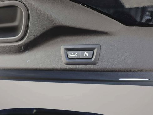 Used 2021 BMW X5 xDrive40i w/ Convenience Package image 31