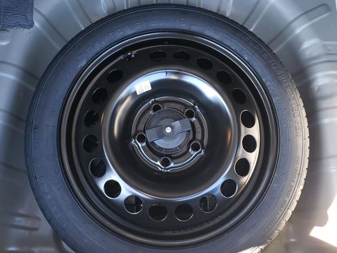 New 2026 Chevrolet Trax LT w/ Sunroof Package image 13