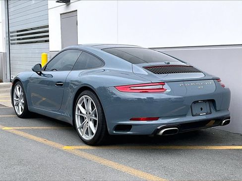 Used 2018 Porsche 911 Carrera RWD image 3