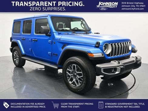 Used 2025 Jeep Wrangler Unlimited Sahara AWD/4WD image 1