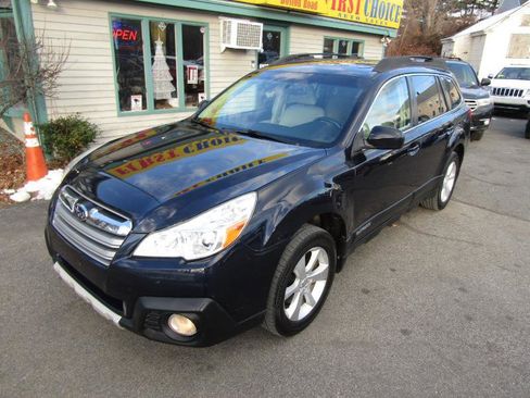 Used 2013 Subaru Outback 3.6R Limited w/ Moonroof Pkg image 45