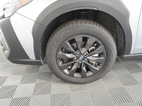 Certified 2025 Subaru Outback Onyx Edition AWD/4WD image 16