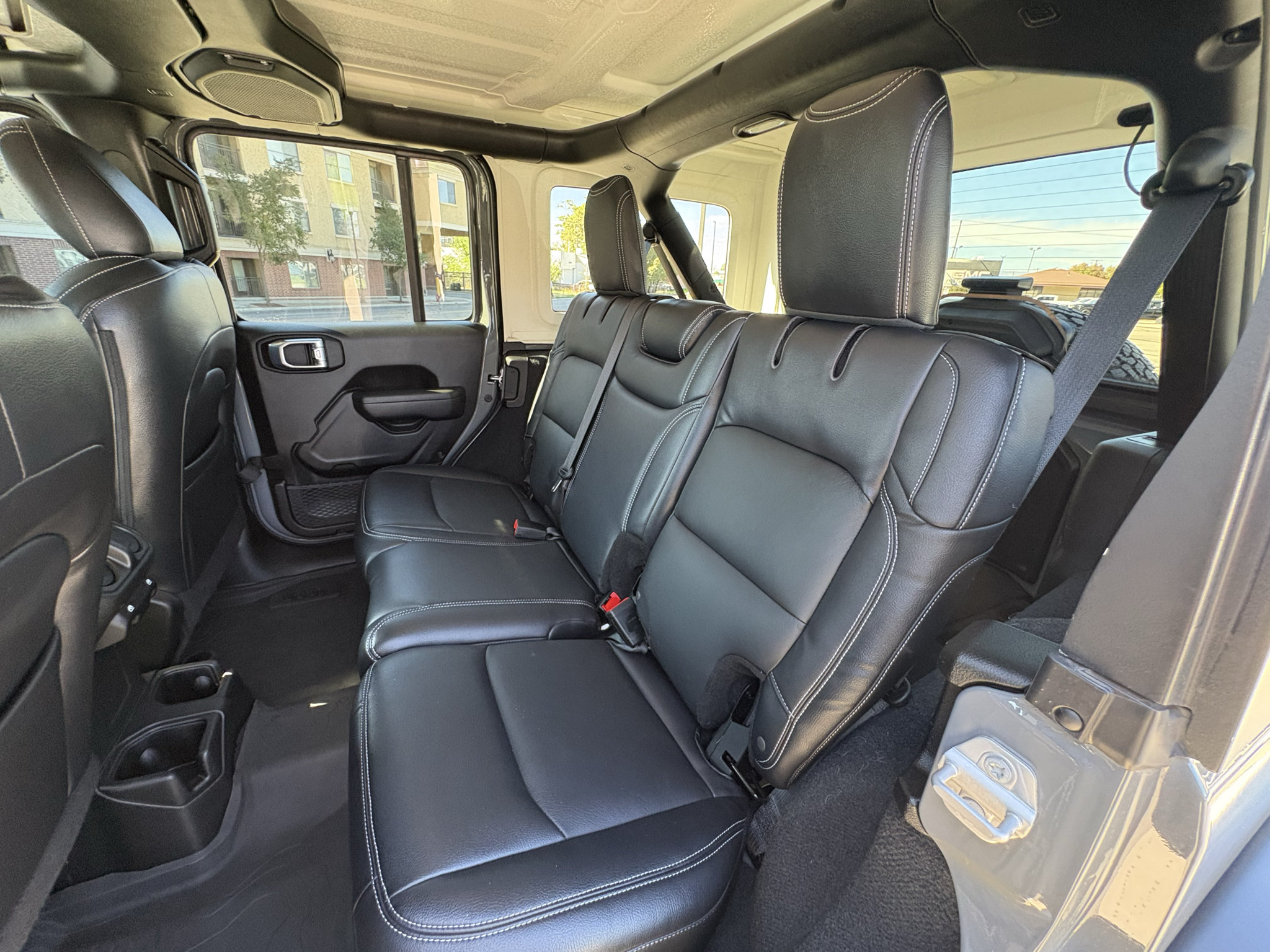 Used 2023 Jeep Wrangler Unlimited Sport AWD/4WD image 23