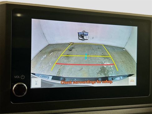 Used 2025 Toyota Tacoma SR image 11