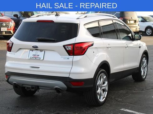 Used 2019 Ford Escape Titanium image 10
