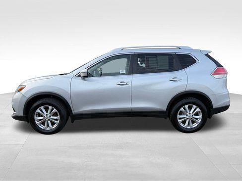 Used 2016 Nissan Rogue SV image 12