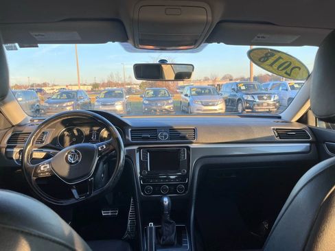 Used 2017 Volkswagen Passat 1.8T R-Line image 12