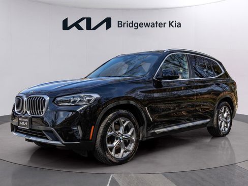 Used 2023 BMW X3 xDrive30i w/ Premium Package AWD/4WD image 4
