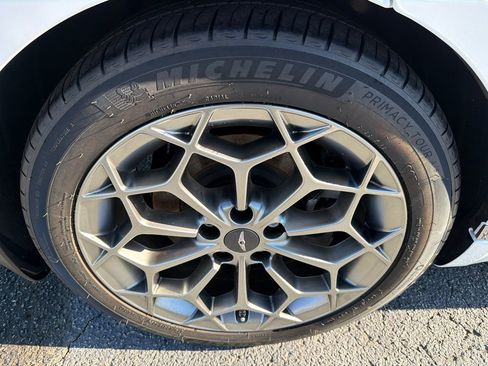 Used 2024 Genesis G80 2.5T w/ Advanced Package image 17