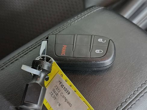 Used 2023 Jeep Compass Latitude AWD/4WD image 22