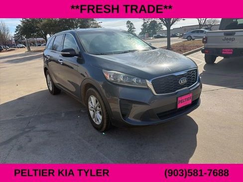 Used 2019 Kia Sorento LX V6 image 1