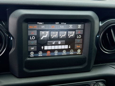 Used 2020 Jeep Wrangler Unlimited Sport AWD/4WD image 12