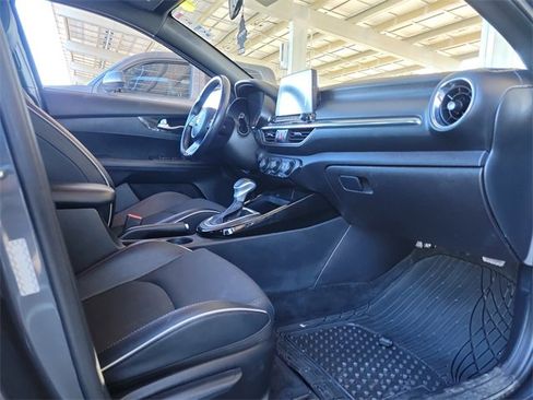 Used 2021 Kia Forte GT-Line image 22