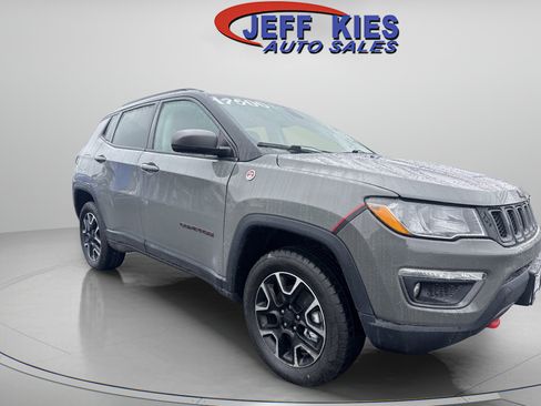 Used 2020 Jeep Compass Trailhawk image 3