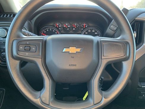 Used 2022 Chevrolet Silverado 1500 Custom image 11