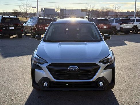 Certified 2025 Subaru Outback Premium image 9