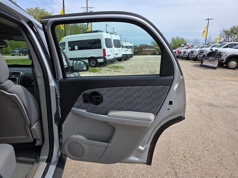 Used 2009 Chevrolet Equinox LS FWD image 19