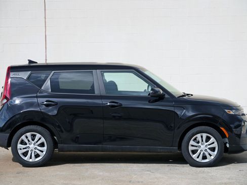 Used 2021 Kia Soul LX FWD image 44