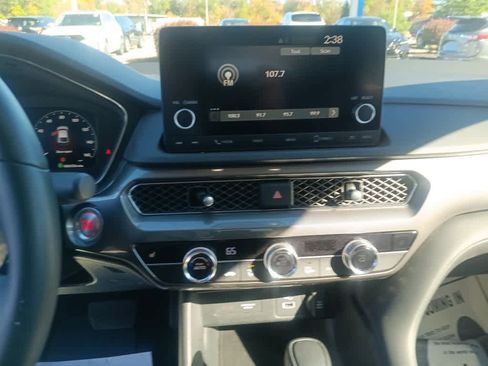 Used 2025 Acura Integra image 12