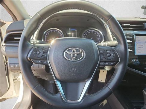 Used 2020 Toyota Camry SE w/ Carpet Mat Package FWD image 12