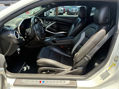 Used 2016 Chevrolet Camaro SS RWD image 15