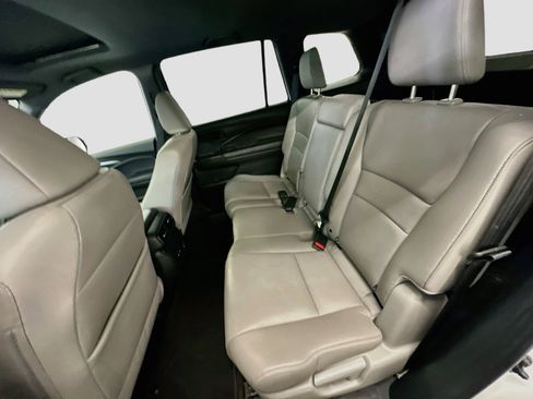 Used 2024 Honda Passport EX-L image 29