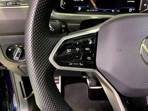 Used 2024 Volkswagen Tiguan SEL R-Line w/ MDO Package, Two-Row image 11