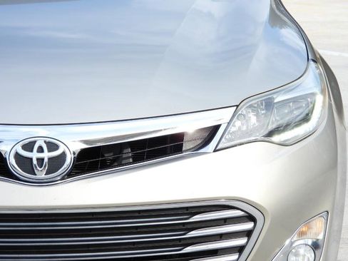 Used 2015 Toyota Avalon Limited image 29
