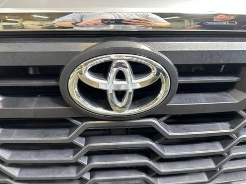 Used 2022 Toyota Tundra SR5 w/ TRD Off-Road Package image 9