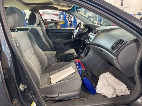 Used 2004 Honda Accord EX image 14