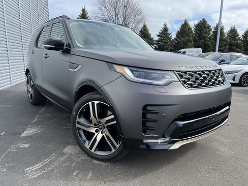 New 2026 Land Rover Discovery Limited Edition image 5