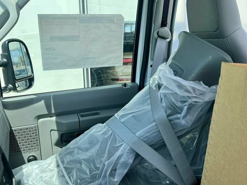 Used 2024 Ford E-350 and Econoline 350 Super Duty w/ Driver's Safety Package RWD image 12