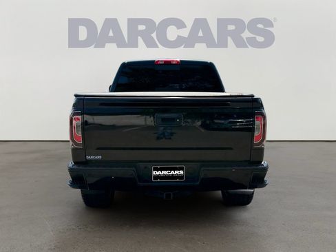 Used 2018 GMC Sierra 1500 SLT w/ All Terrain Package AWD/4WD image 6