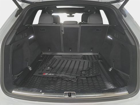 Used 2025 Audi SQ5 Premium Plus w/ Premium Plus Package image 26