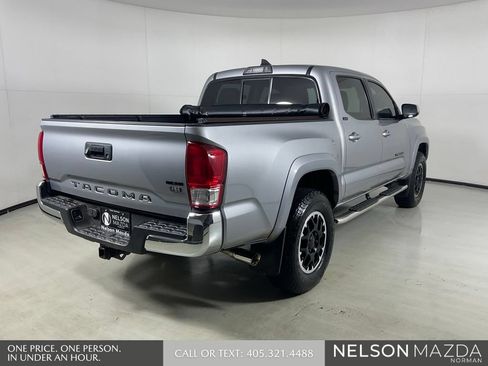 Used 2017 Toyota Tacoma SR5 w/ Tow Package RWD image 6